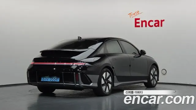Hyundai Ioniq 6 — Фото автомобиля 2