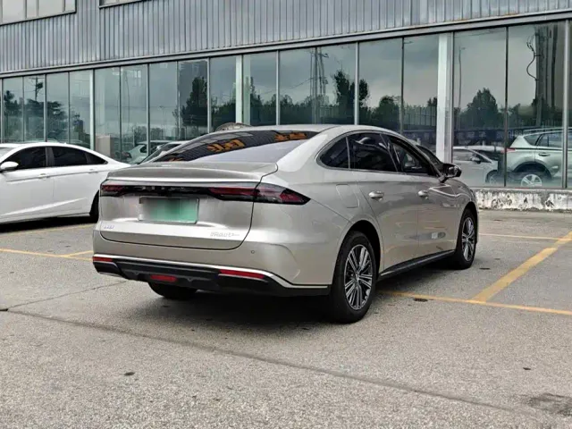 Geely Galaxy Stellar 6 — Фото автомобиля 6