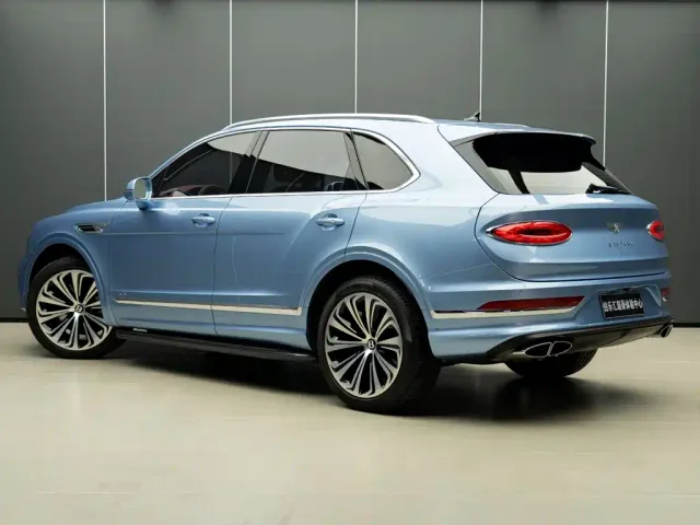 Bentley Bentayga — Фото автомобиля 5