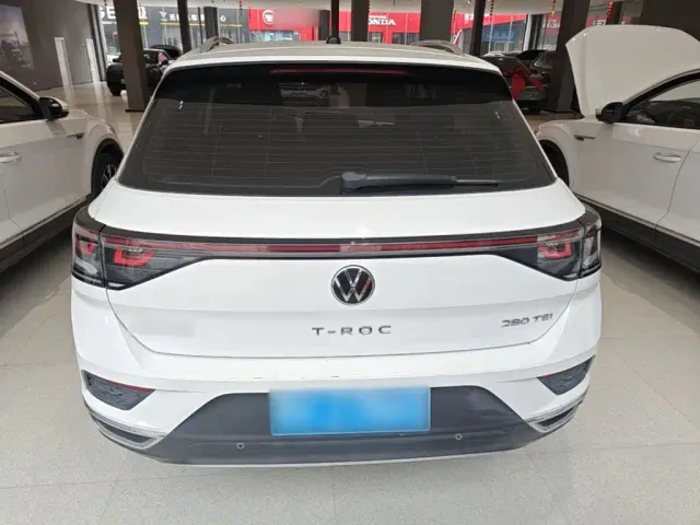 Volkswagen T-Roc — Фото автомобиля 5