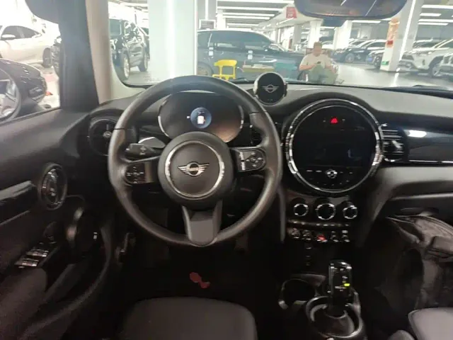 MINI Hatch — Фото автомобиля 10