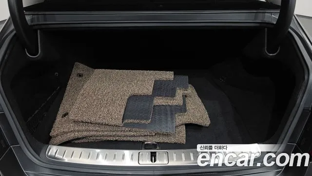 Genesis G90 Бензин 3.5 турбо AWD — Фото автомобиля 8