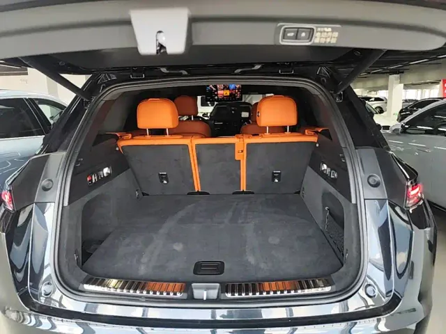 Li Auto L7 — Фото автомобиля 18