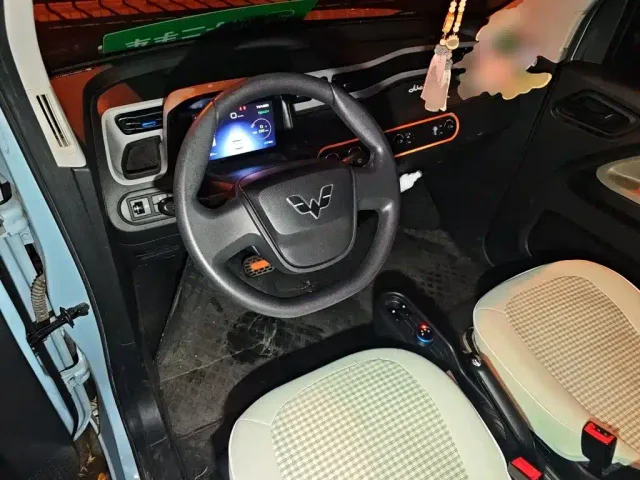 Wuling Hongguang Mini EV — Фото автомобиля 5