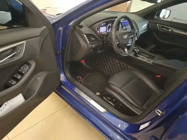 Cadillac CT5 — Фото автомобиля 15