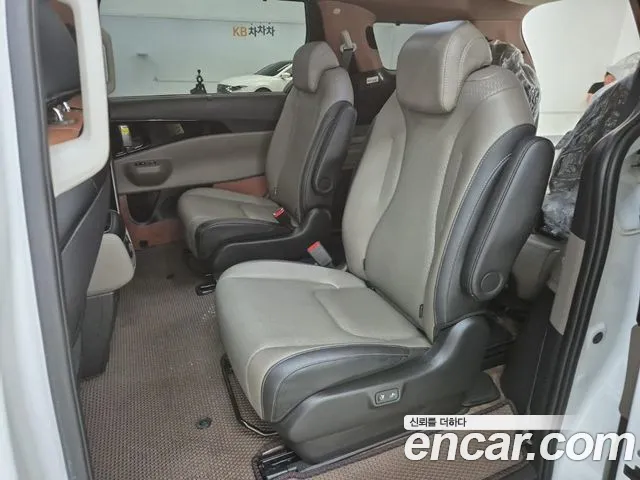 Kia Carnival 4th Gen — Фото автомобиля 12