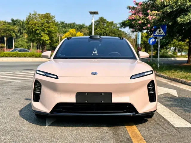 Nio ET5 — Фото автомобиля 3