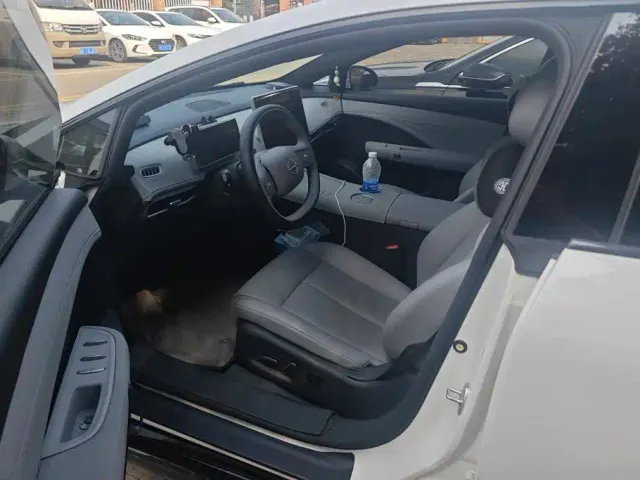 Nissan N7 — Фото автомобиля 9