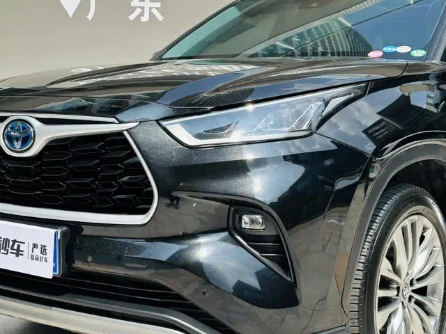 Toyota Highlander — Фото автомобиля 19