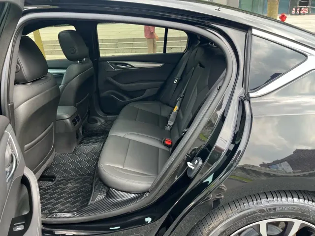 Cadillac CT5 — Фото автомобиля 10