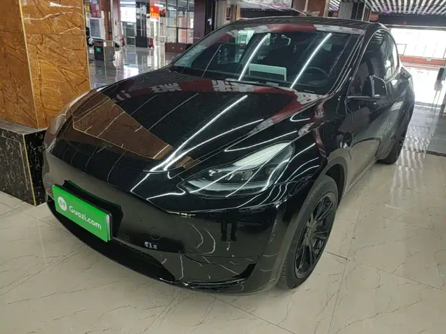 Фотография автомобиля — Tesla Model Y