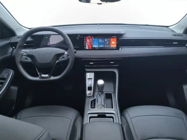 Roewe i5 — Фото автомобиля 12