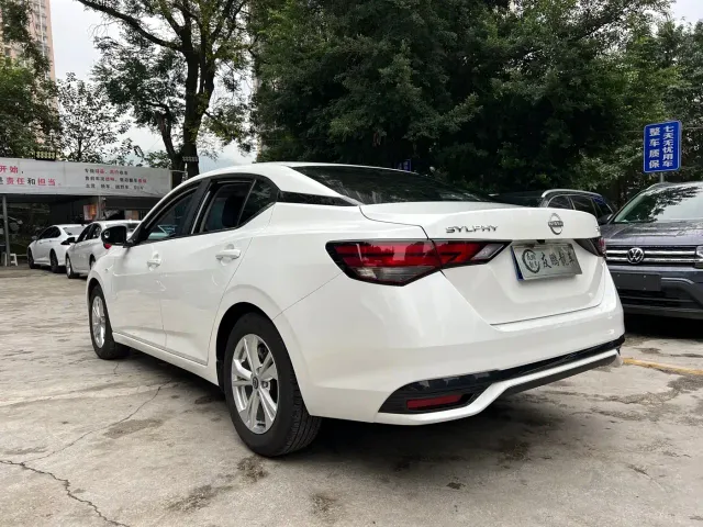 Nissan Sylphy — Фото автомобиля 15