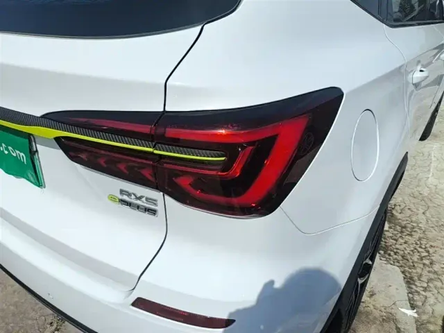 Roewe RX5 — Фото автомобиля 7