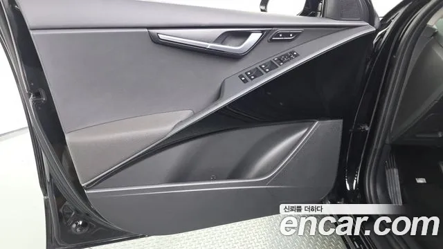 Kia Niro All Niro EV Air — Фото автомобиля 24