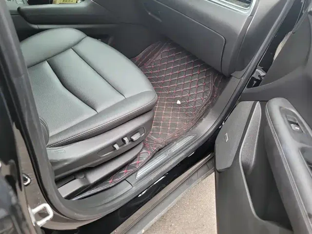 Cadillac XT5 — Фото автомобиля 8