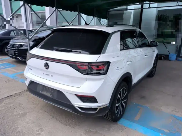 Volkswagen T-Roc — Фото автомобиля 6