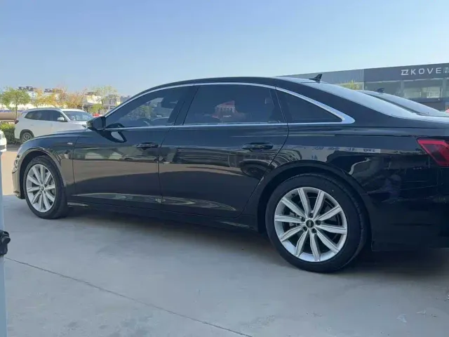 Audi A6L — Фото автомобиля 9