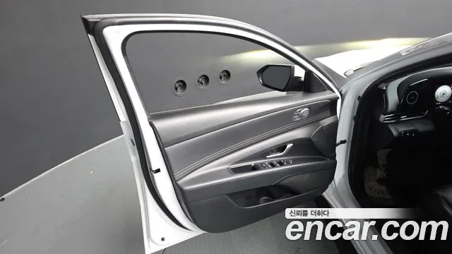 Hyundai AVANTE Avante (CN7) — Фото автомобиля 22