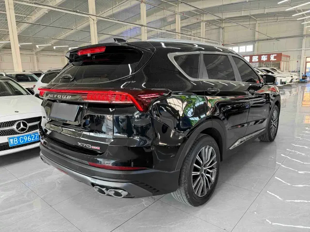 Jetour Jetour X70 PLUS 2023 1.5T DCT Warrior PLUS 5-seater — Фото автомобиля 4