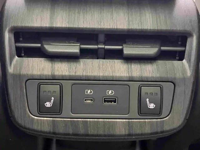 Nissan Ariya — Фото автомобиля 16
