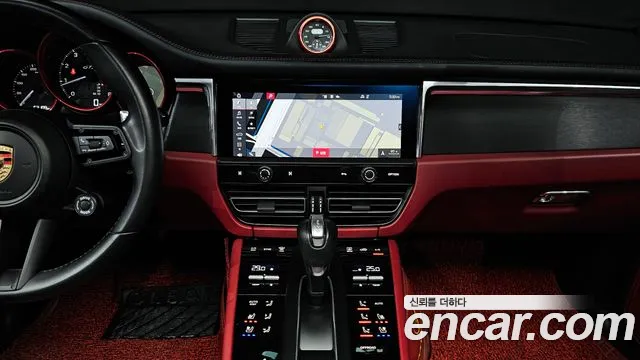 Porsche Macan — Фото автомобиля 16