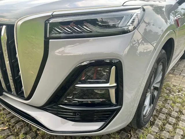 Hongqi HS5 — Фото автомобиля 8