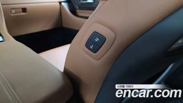 Toyota Alphard — Фото автомобиля 24