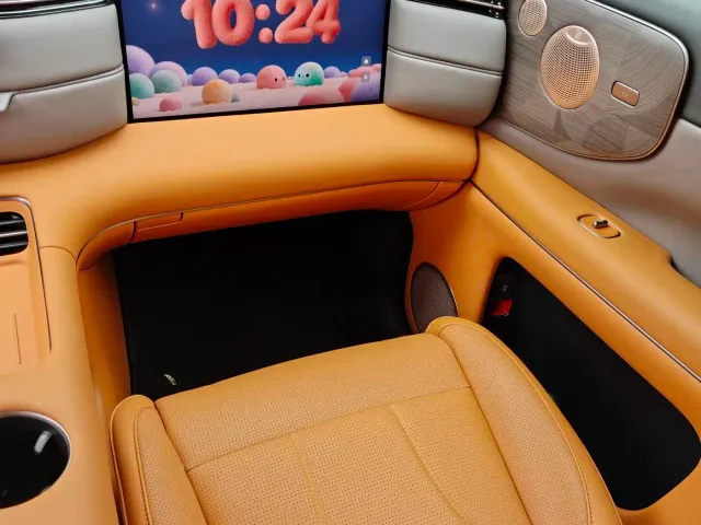 IM Motors LS8 — Фото автомобиля 12