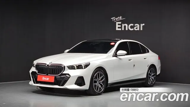 BMW 5-Series — Фото автомобиля 8