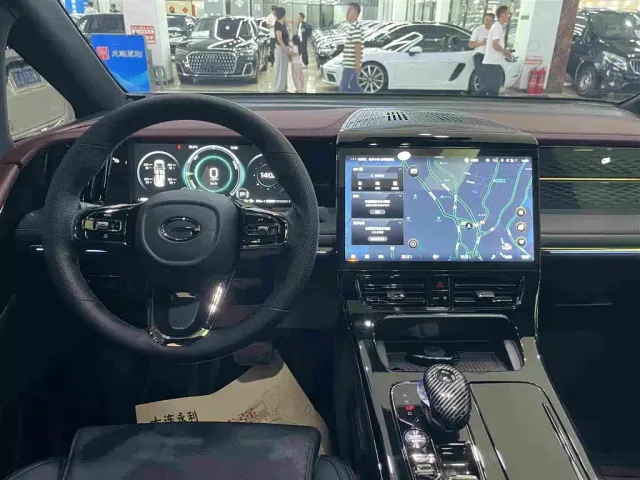 GAC Trumpchi M8 — Фото автомобиля 10