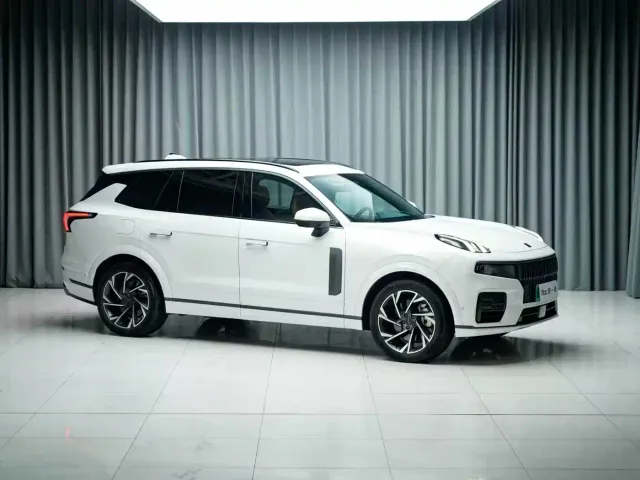 Lynk & Co 09 EM-P — Фото автомобиля 3