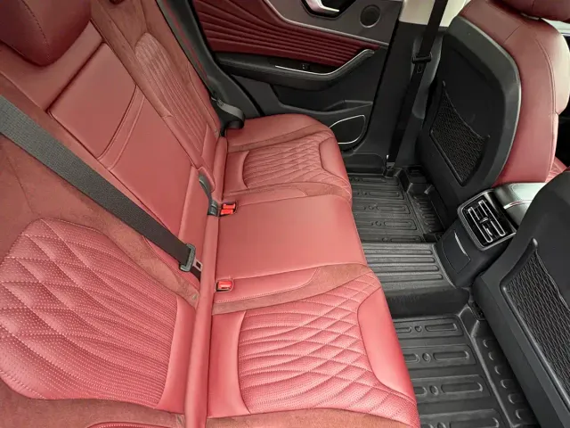 Hongqi HS5 — Фото автомобиля 11