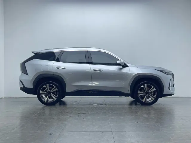 Geely Boyue L — Фото автомобиля 9