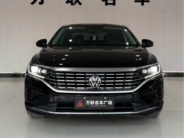 Volkswagen Passat — Фото автомобиля 2