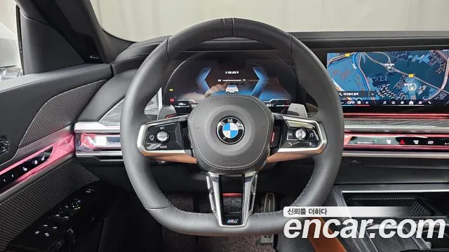 BMW 7-Series — Фото автомобиля 24