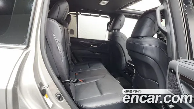 Lexus LX — Фото автомобиля 10