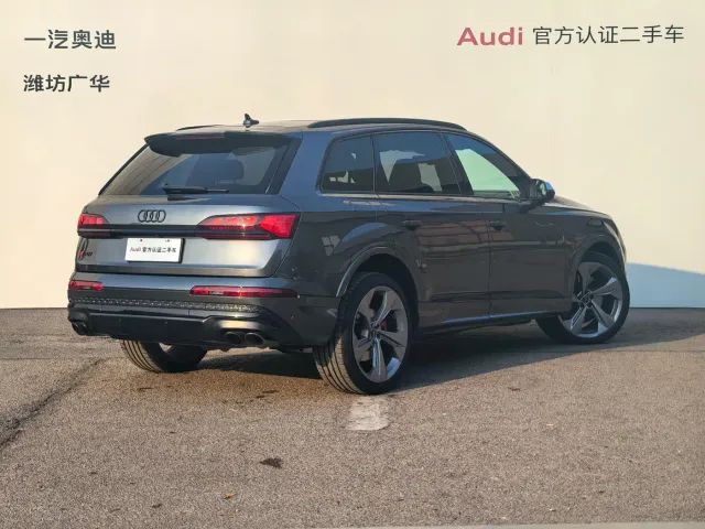 Audi SQ7 — Фото автомобиля 5