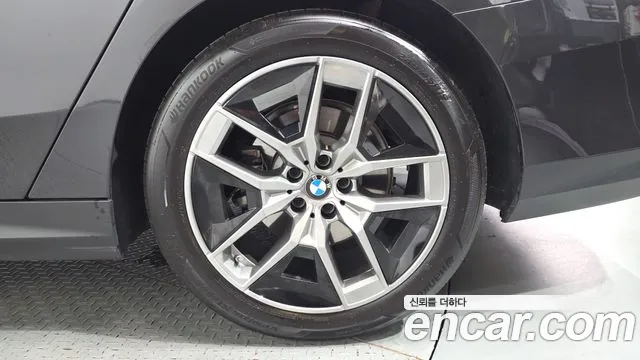 BMW 5 Series G60 — Фото автомобиля 6