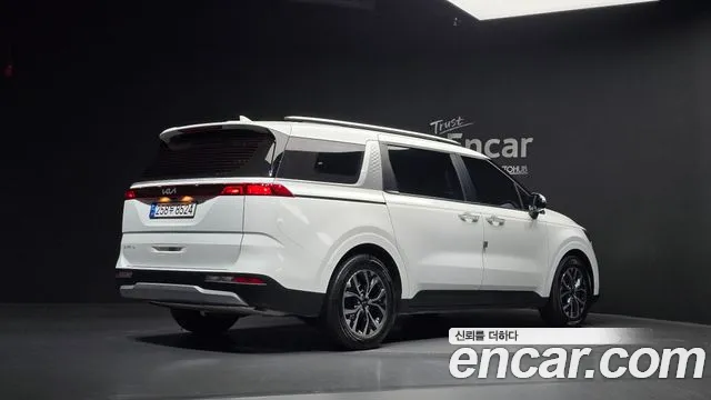 Kia Canival Carnival 4 поколение Дизель 9 мест Prestige — Фото автомобиля 2