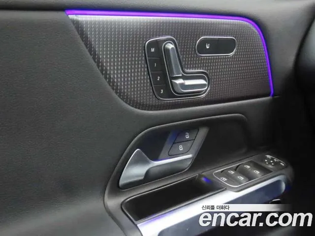 Mercedes-Benz EQB — Фото автомобиля 13