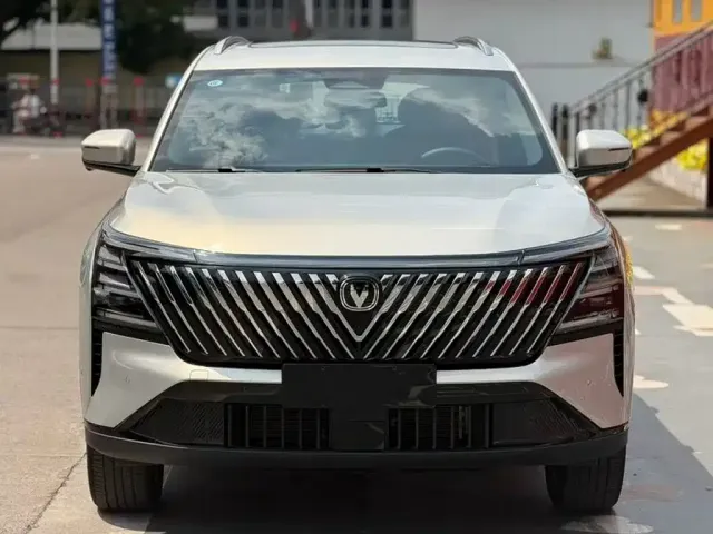 Changan CS75 Plus — Фото автомобиля 2