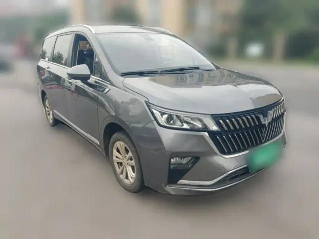 Wuling Jiachen — Фото автомобиля 3