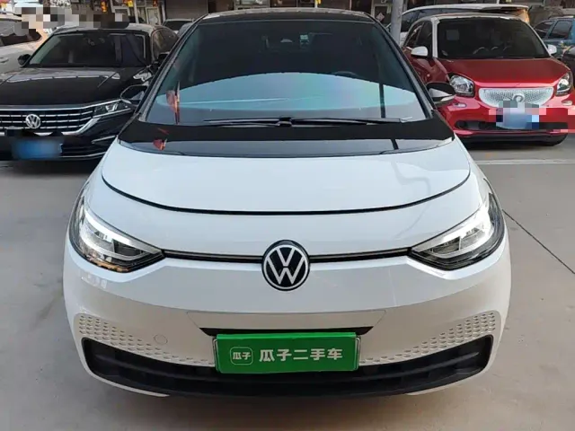 Volkswagen ID.3 — Фото автомобиля 2