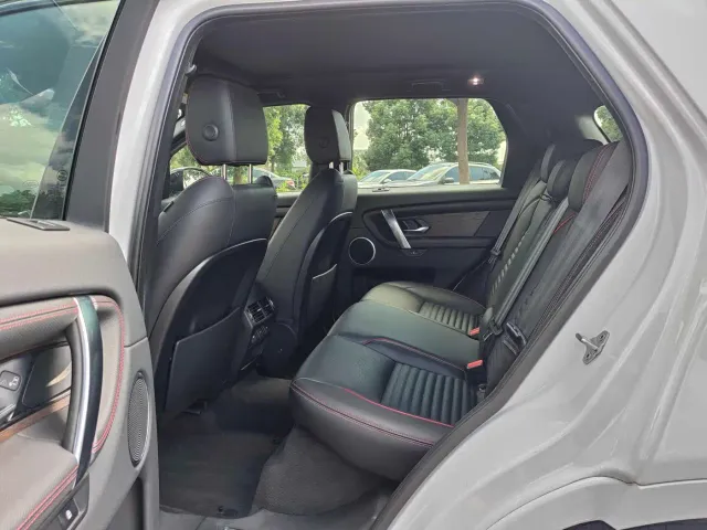 Land Rover Discovery Sport — Фото автомобиля 9