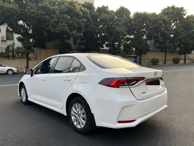 Toyota Corolla — Фото автомобиля 9
