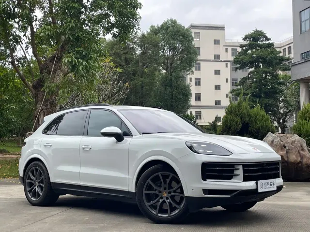 Porsche Cayenne — Фото автомобиля 3