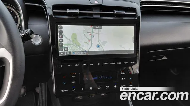 Hyundai Tucson Tucson (NX4) Дизель 2.0 2WD — Фото автомобиля 12