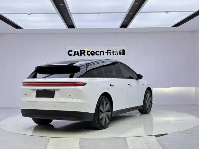 Li Auto i6 — Фото автомобиля 5