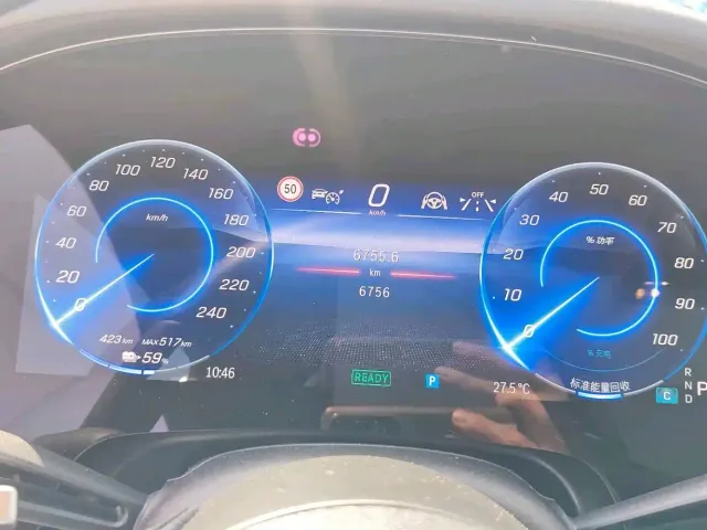 Mercedes-Benz EQS SUV — Фото автомобиля 6